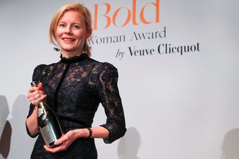 Mit wirtschaftlichen Kenntnissen Gutes tun, so lautet das Lebensziel von Saskia Bruysten. Für ihre Arbeit und ihr Engagement wurde sie mit dem Veuve Clicquot Bold Woman Award 2020 ausgezeichnet