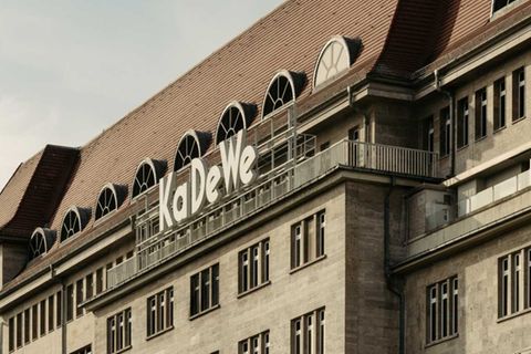 Links: Das Kaufhaus des Westens am Berliner ­Tauentzien – edler wird’s nicht