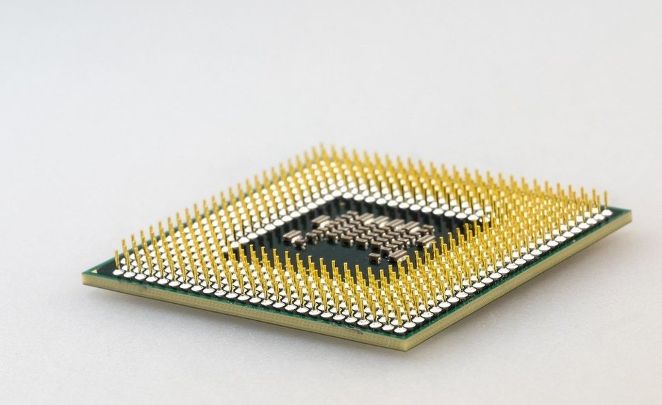 1,1 Prozent nach oben ging es für die Warengruppe „Datenverarbeitungsgeräte, elektronische und optische Erzeugnisse“. Darunter fallen Computer, Bankautomaten und Speichereinheiten, aber auch Antennen aller Art, Feuermelder, Unterhaltungselektronik, Uhren und Waagen. Ihr Gesamtwert belief sich 2019 auf 118,0 Milliarden Euro.