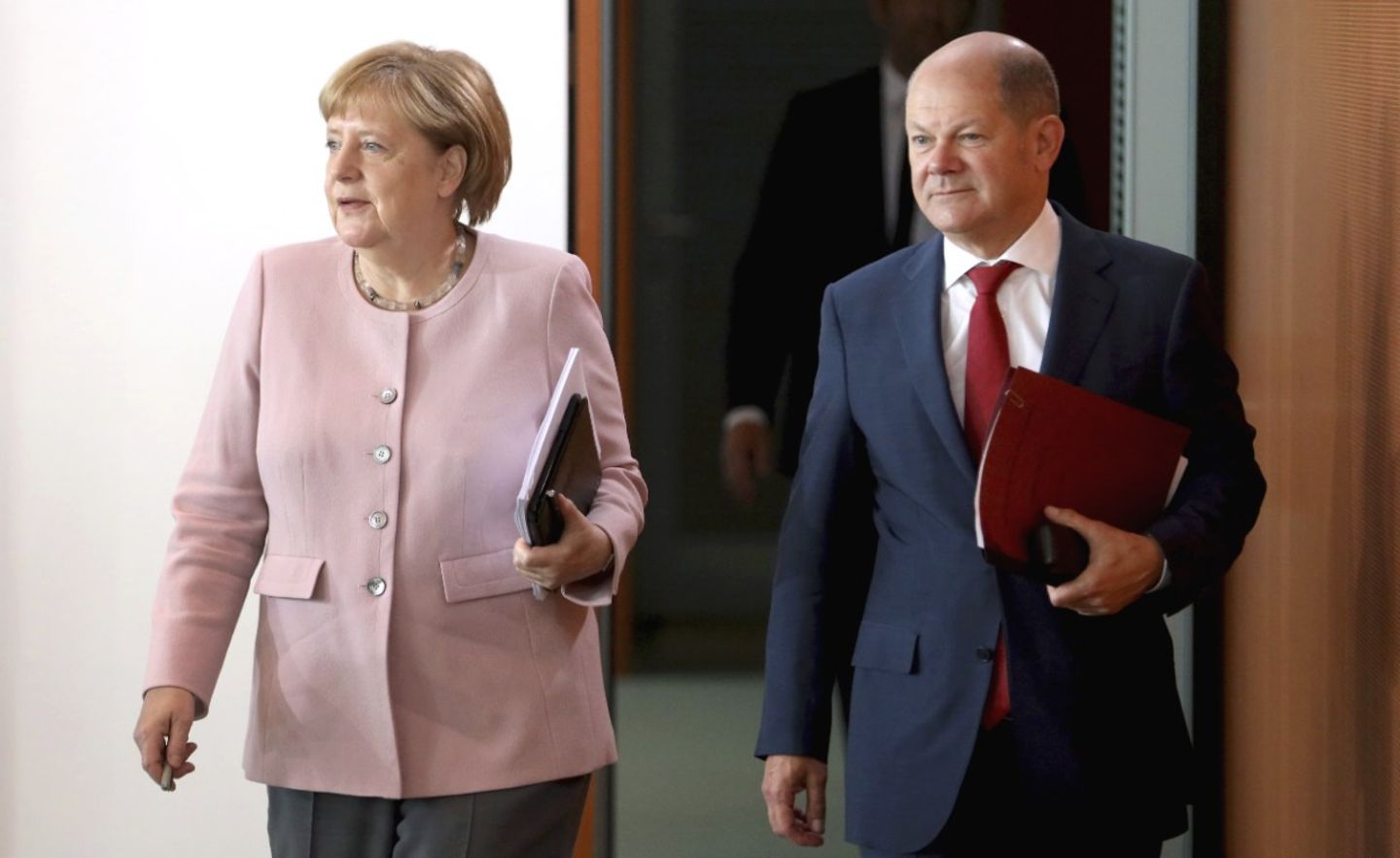 Jetzt schlägt ihre Stunde: Kanzlerin Merkel und Finanzminister Scholz müssen den Weg aus der Krise weisen