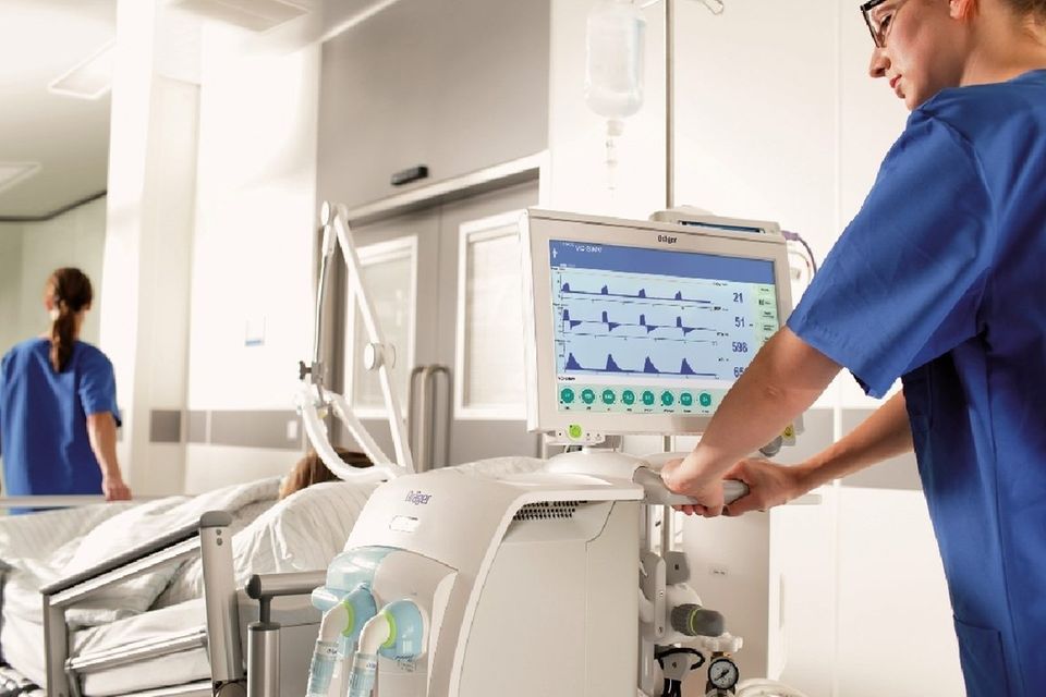 Dräger ist ein bekannter Hersteller von Beatmungsgeräten. In der Corona-Krise wollen auch Autobauer Medizintechnik herstellen