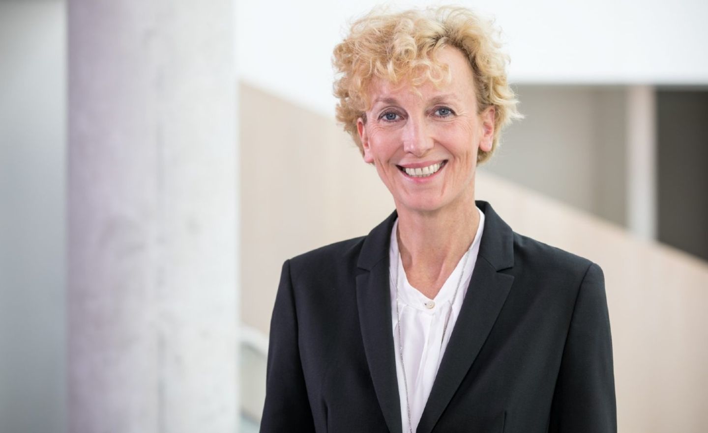 Microsoft-Deutschlandchefin Sabine Bendiek spricht in „So techt Deutschland“ über das Potential von KI
