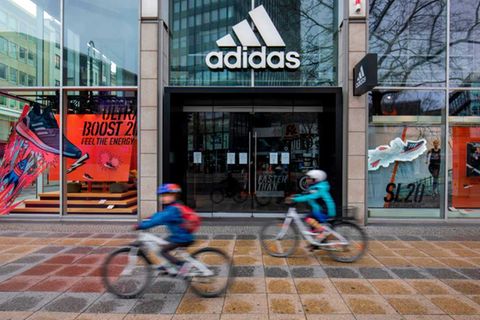 Geschlossene Adidas-Filiale: Das Unternehmen will während der Krise keine Miete mehr bezahlen