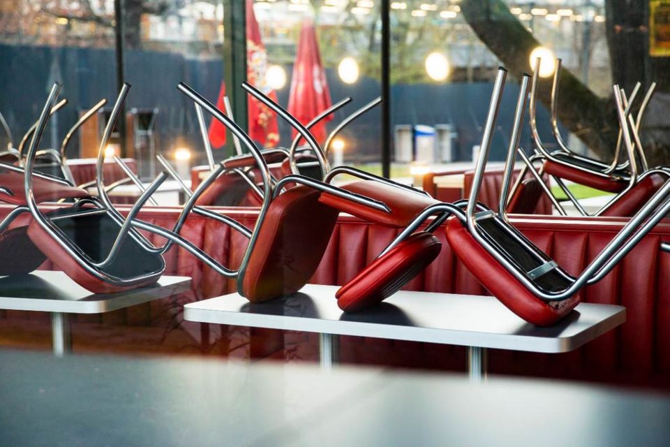 Wegen des Coronavirus mussten Restaurants und Cafés schließen. Die Gastronomen sehen sich in ihrer Existenz bedroht