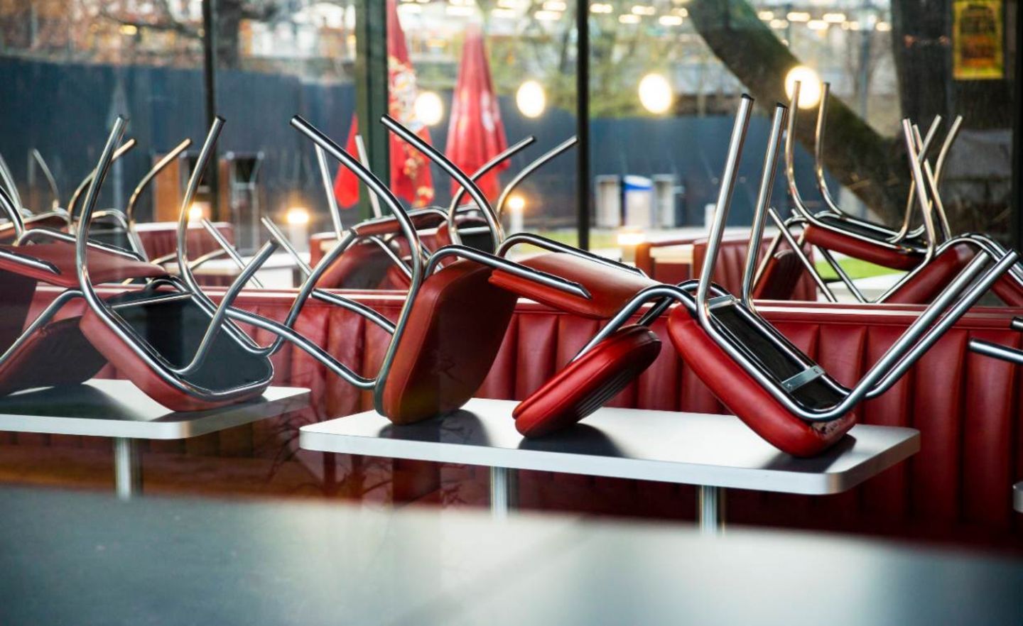 Wegen des Coronavirus mussten Restaurants und Cafés schließen. Die Gastronomen sehen sich in ihrer Existenz bedroht