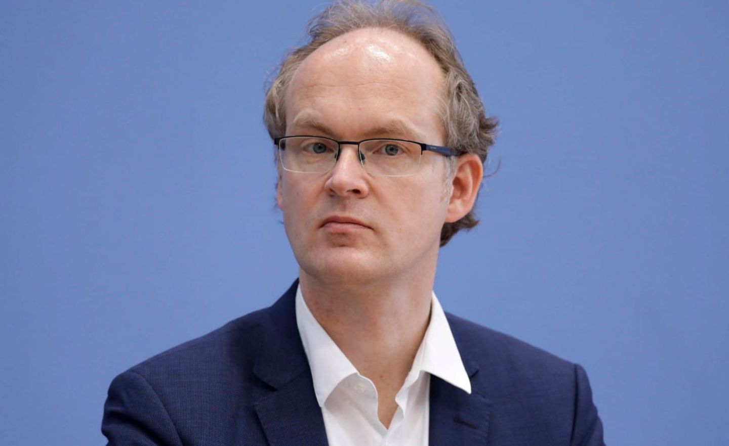 Sebastian Dullien ist zu Gast im Podcast „Die Stunde Null – Deutschlands Weg aus der Krise“
