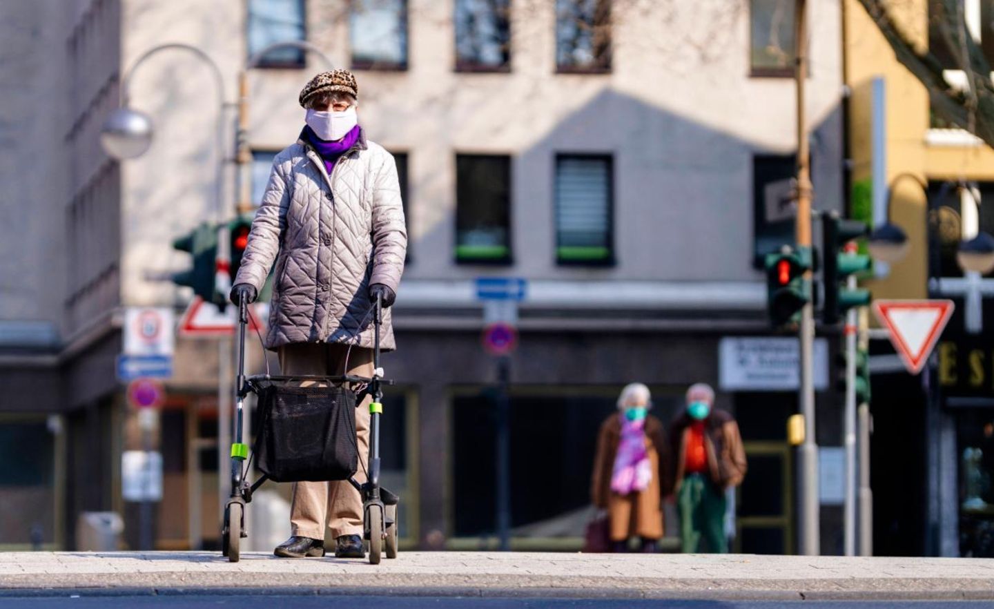 Ältere Menschen gehören zur Risikogruppe in der Pandemie. Finanziell müssen sie sich keine Sorgen machen