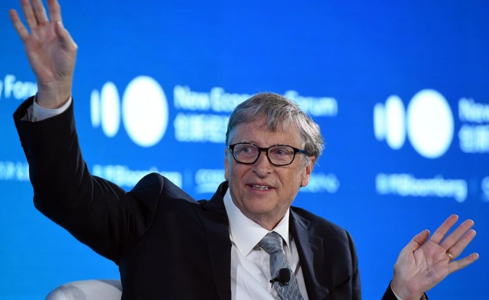 Bill Gates belegte unter den Corona-Verlierern Platz elf. Bloomberg bezifferte das Vermögen des Microsoft-Gründers auf 104,0 Milliarden Dollar. Das waren 8,9 Milliarden Dollar weniger als am 21. April 2019. Allerdings sorgt der einst reichste Mensch der Welt seit Jahren mit Spenden dafür, dass sein Reichtum (auf oberstem Niveau) schrumpft.