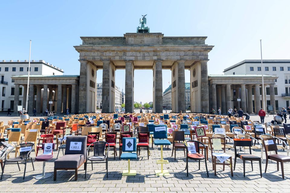 Protestaktion von Gastronomen und Hoteliers vor dem Brandenburger Tor: In Berlin erhielten Kleinunternehmer in der Corona-Krise so schnell Hilfen wie in keinem anderen Bundesland. Die Kehrseite: Auch Subventionsbetrüger profitierten von den Zuschüssen
