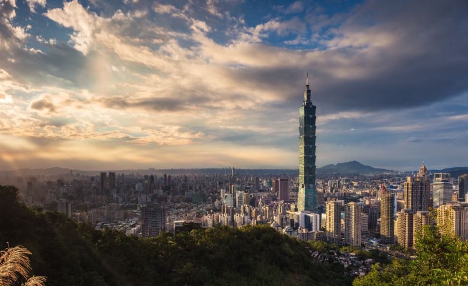 #7 Taiwan Die Erfolgsgeschichte Taiwans scheint sich hingegen fortzusetzen. Die Inselrepublik vor der chinesischen Küste hat schnell und entschlossen reagiert. Die Johns Hopkins Universität verzeichnete in Taiwan bis 1. Mai nur sechs Corona-Todesfälle. In dem Sicherheits-Ranking kam das Land mit 625,75 Punkten auf Platz sieben.