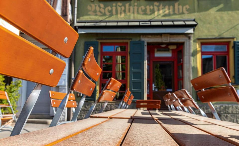 Stadtansicht Esslingen am Neckar. Aufgrund der Corona-Krise sind Straßencafes und Biergärten bis auf weiteres geschlossen.