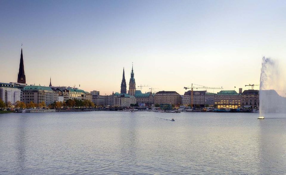 #8 Hamburg Die Zahl der Einbrüche verringerte sich in Hamburg weniger stark als im bundesweiten Durchschnitt. Der GDV meldete ein Minus von 6,3 Prozent auf 4313.