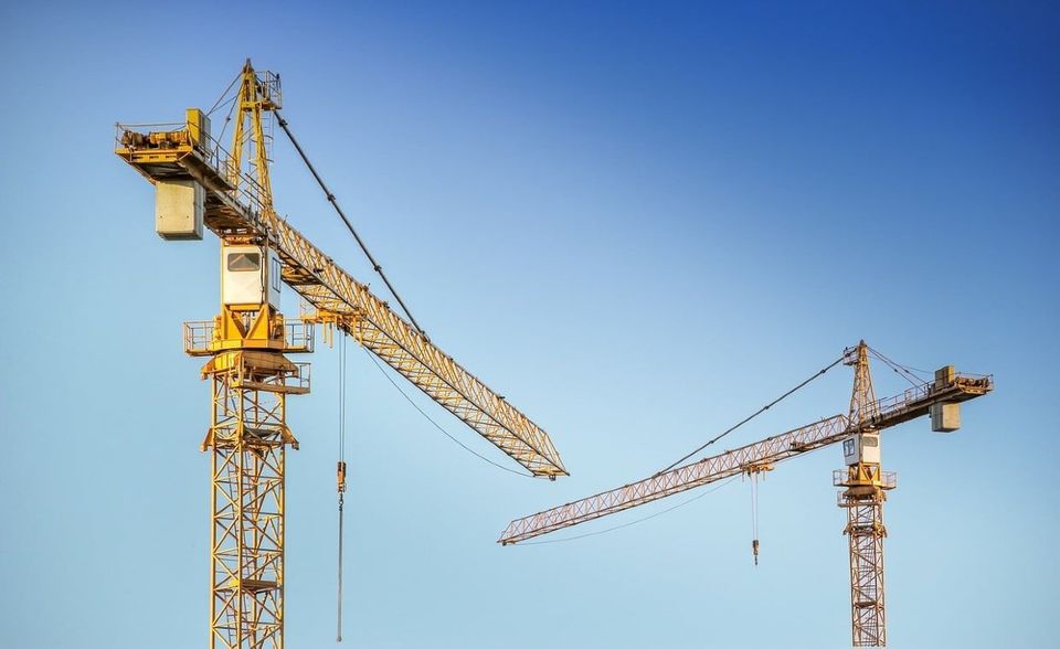 Die Nachfrage nach Mitarbeitern ging im Baugewerbe um 5,4 Prozent auf 11.908 ausgeschriebene Stellen zurück.