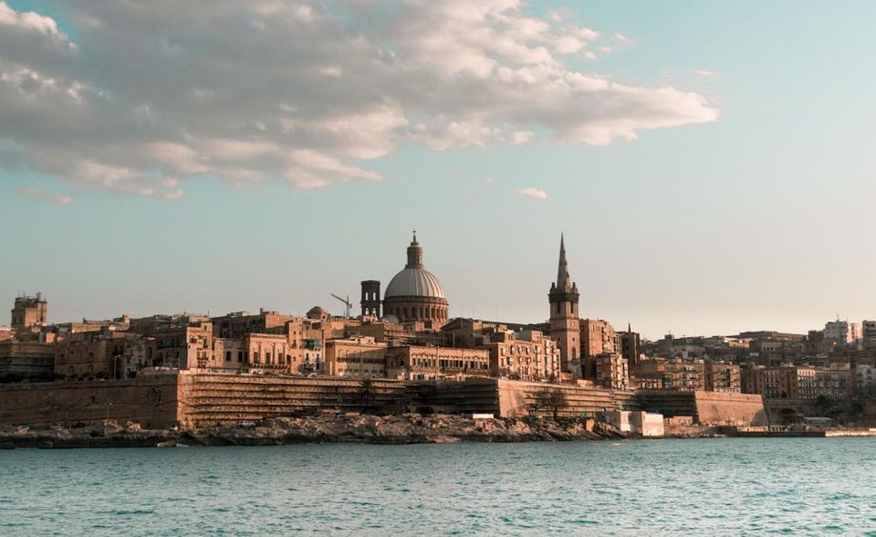 Maltas Bruttoinlandsprodukt wird zu 27 Prozent mit dem Tourismus erwirtschaftet. Vor allem Jugendliche zieht es auf den Inselstaat im Mittelmeer, unter anderem für Sprachreisen.