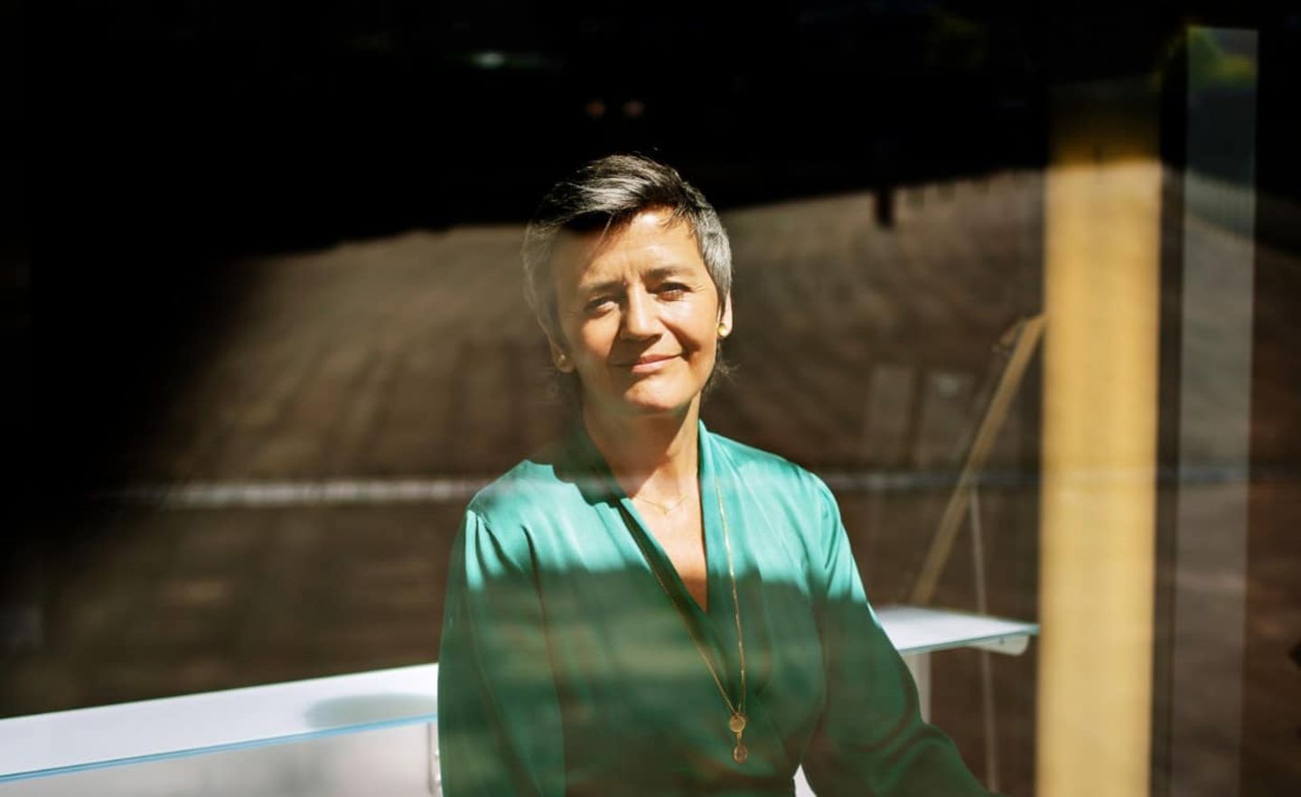 Margrethe Vestager: Die 52-jährige Dänin ist EU-Kommissarin für Wettbewerb und seit Dezember 2019 geschäftsführende Vizepräsidentin der EU-Kommission. In ihren Wettbewerbsverfahren legte sie sich mit Konzernriesen wie Google und Apple an.