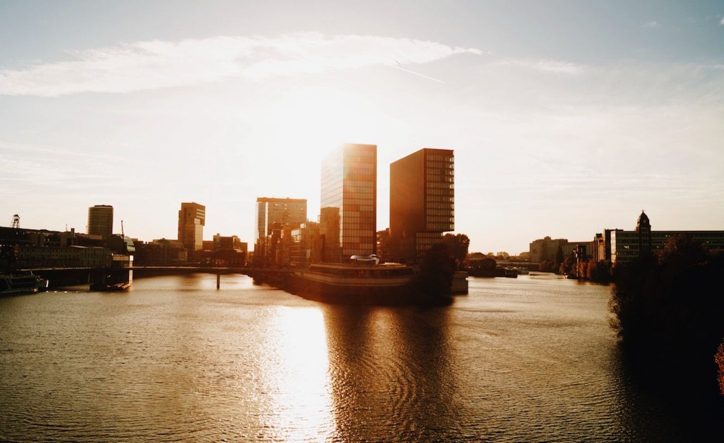 Trading 212 baut sein deutsches Büro in Düsseldorf auf