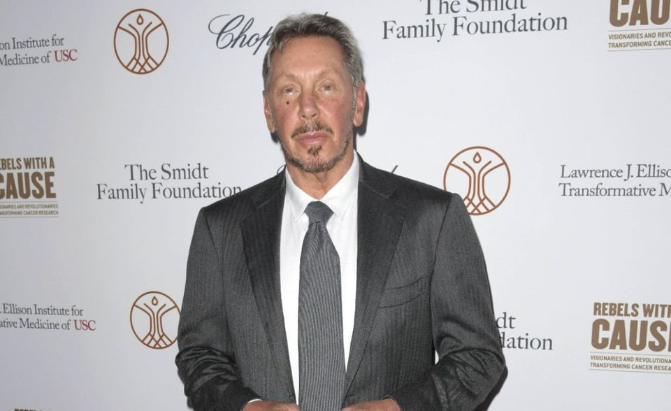 Mit dem Aufstieg des Software-Konzerns Oracle wurde er reich: Larry Ellison arbeitete, nachdem er die Universität 1966 ohne Abschluss verließ, zunächst für verschiedene Computerfirmen. Parallel dazu las er sich Fachkenntnisse an und gründete schließlich Software Development Laboratories, heute Oracle. Sein Vermögen beträgt 59 Mrd. Dollar.