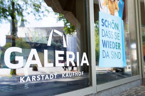 Der Warenhauskonzern Galeria Karstadt Kaufhof wurde von der Corona-Krise und den Lockdowns schwer getroffen. Das Unternehmen musste vom Staat gestützt werden
