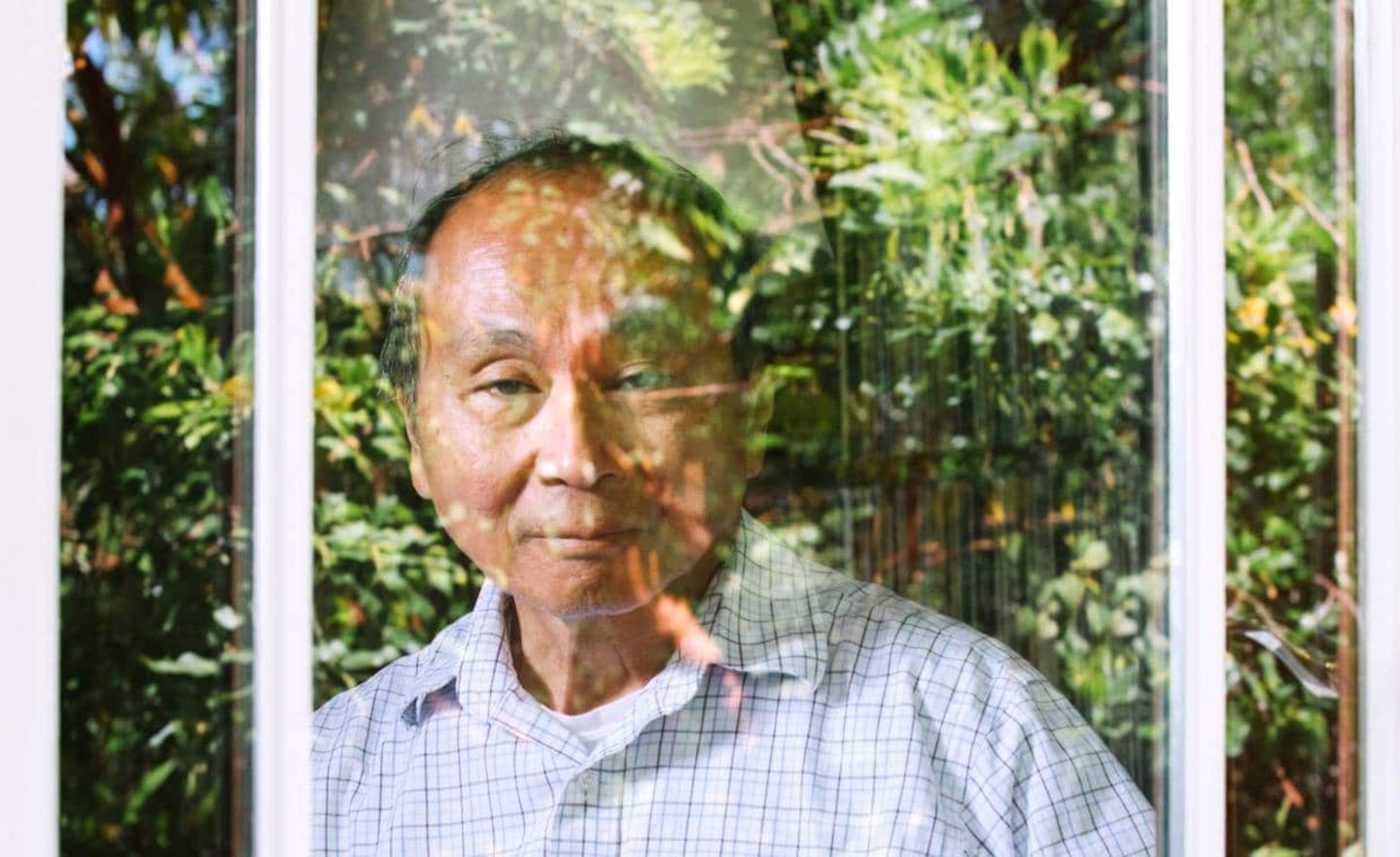 Francis Fukuyama in seinem Haus in San Francisco – sicher hinter dem Fenster