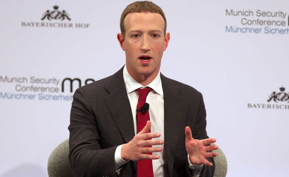 Den größten Vermögensgewinn in den vergangenen zwei Monaten hatte Facebook-CEO Mark Zuckerberg. Seit Ende März legte sein Vermögen um 31,4 Mrd. US-Dollar auf 86,5 Mrd. US-Dollar zu. Damit rückt Zuckerberg bei Forbes auf Platz vier der reichsten Menschen der Welt. Anfang April lag der Facebook-CEO noch auf Rang sieben. Die Facebook-Aktie legte seit Ende März um fast 60 Prozent zu.