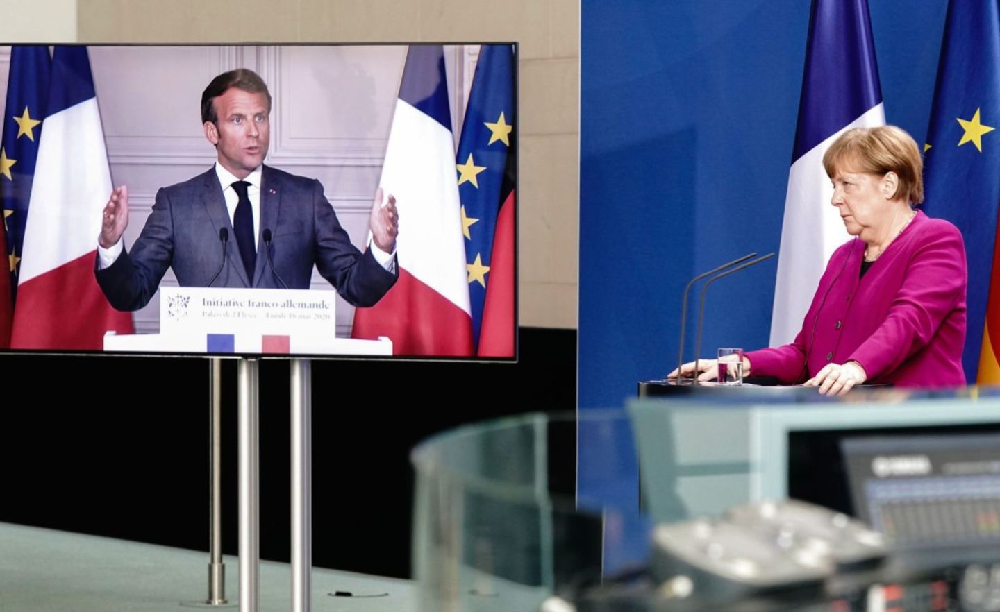 Frankreichs Präsident Macron und Bundeskanzlerin Merkel haben ein 500-Mrd.-Euro Hilfspaket für die EU vorgeschlagen