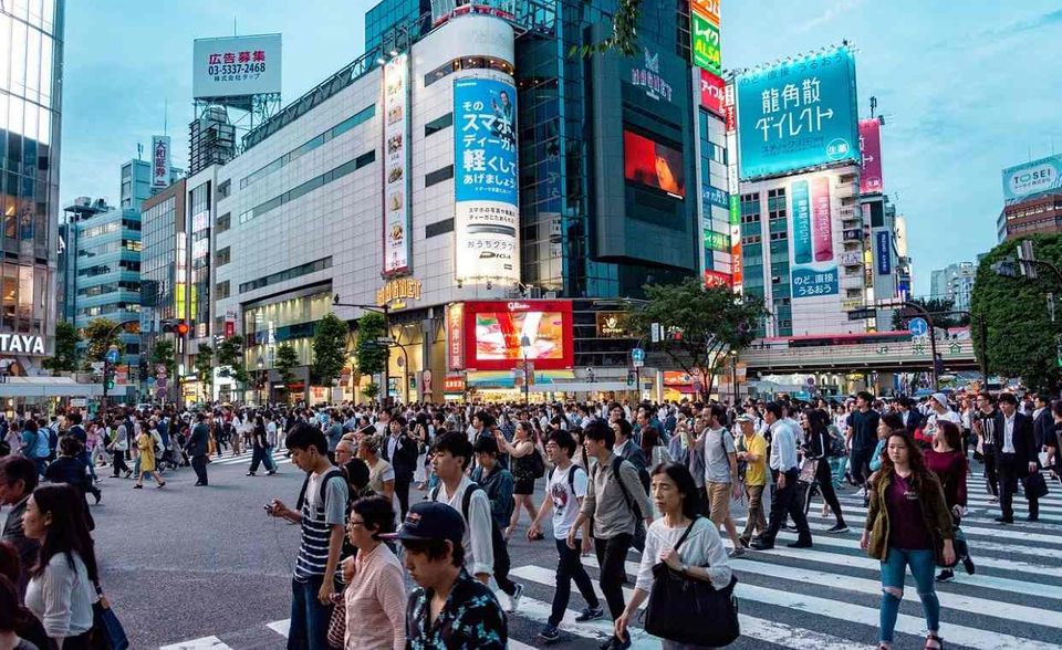 Fünf Plätze hinauf ging es hingegen für Tokio. Gestiegene Lebenshaltungskosten im Vergleich mit New York pushten die japanische Hauptstadt von Platz 13 auf den achten Rang. Das laut den Experten vor allem am starken Yen.