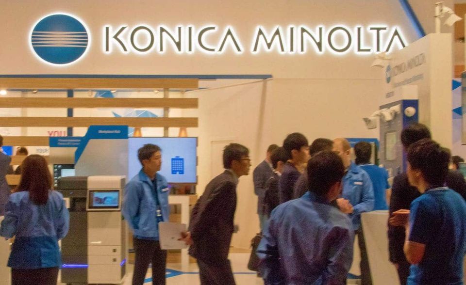 Wer bei Konica Minolta an die alte Kamera vom Vater denkt, hat den japanischen Konzern aus dem Blick verloren. Das Unternehmen stellt unter anderem CO-freie Drucker sowie medizinische Messgeräte her. Die werden nicht nur in Laboren benötigt. Besonders in ­asiatischen Ländern werden Menschen mithilfe von Wärmebildkameras auf Fieber getestet. Ein Geschäft mit Zukunft, die Dividende ist hoch.