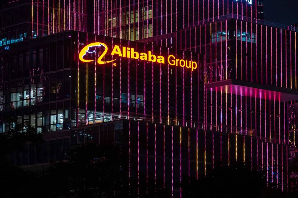 Alibaba wurde 2018 erstmals in der Rangliste geführt. Jack Mas Online-Gigant debütierte auf Platz zehn. Im Jahr darauf ging es runter auf Rang 23. Nun gehört Alibaba mit 16 gutgemachten Plätzen zu den Aufsteigern unter den innovativsten Konzernen der Welt. Ein Unternehmen der Top 10 konnte aber sogar 42 Ränge nach oben klettern.