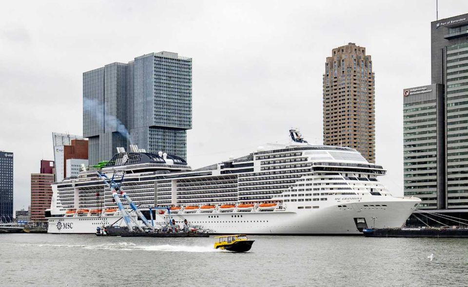 MSC Cruises hat Ende 2019 zwei der zehn größten Kreuzfahrtschiffe der Welt in Betrieb genommen. Neben der „MSC Bellissima“ feierte im November auch die „MSC Grandiosa“ ihr Debüt. Sie ist mit 181.541 BRZ etwas größer als die Schwesterschiffe auf Platz acht.