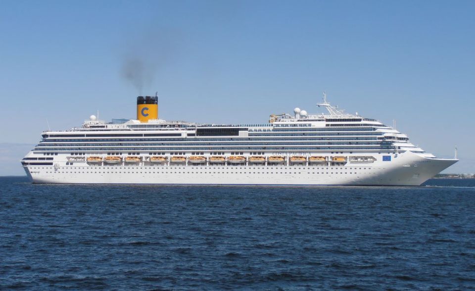 Die „Costa Smeralda“ von Costa Cruises liegt mit 185.010 BRZ auf Platz fünf der größten Kreuzfahrtschiffe der Welt. Sie absolvierte ihre Jungfernfahrt im März 2019. Damit war sie nach der „Aida Nova“ das weltweit zweite Kreuzfahrtschiffe, das vollständig mit flüssigem Erdgas betrieben werden kann.
