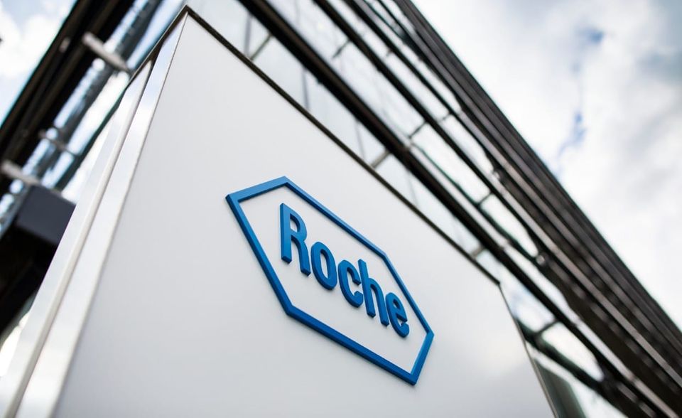 Roche hat 2019 den Pharma-Umsatz deutlich von 40,3 auf 45,6 Mrd. Euro gesteigert. Damit zog der Schweizer Konzern laut EY am US-Konkurrenten Pfizer vorbei.