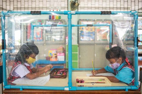 Social Distancing in der Schule: Thailand bekämpft das Virus rigoros
