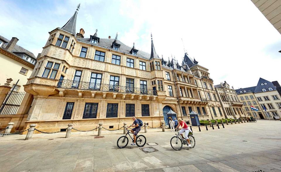 Luxemburg erweist sich als Bevölkerungsmagnet. Das Großherzogtum kam 2019 auf 19,7 neue Einwohner je 1000 Einwohner und lag damit deutlich vor Zypern auf Platz zwei. Der EU-Spitzenreiter konnte das Plus von Luxemburg jedoch noch mal verdoppeln.