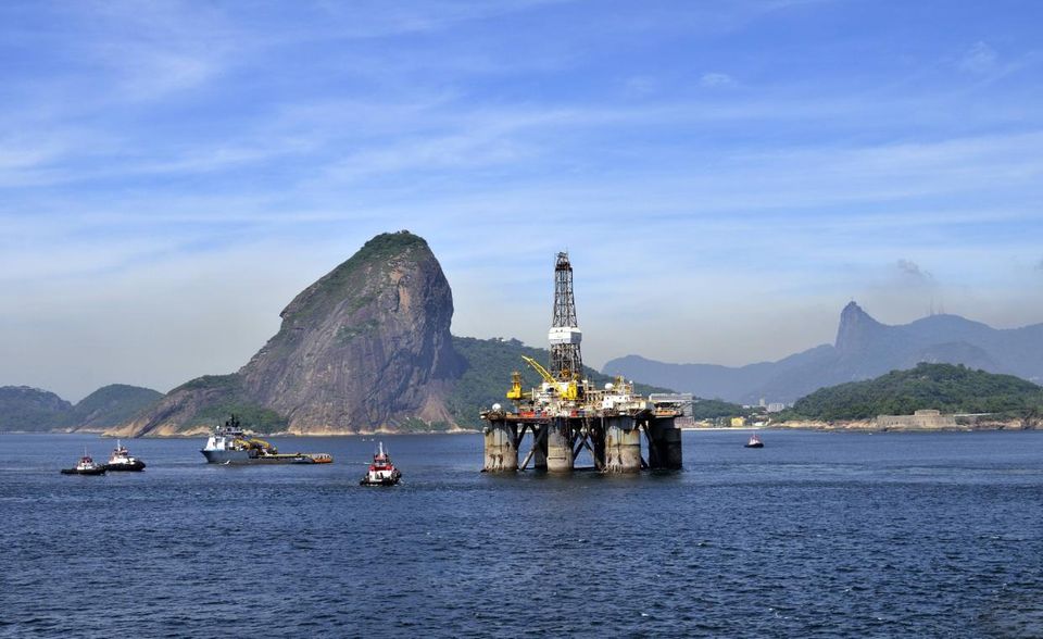 Brasilien eröffnet 2019 wie schon im Vorjahr die Top 10 der größten Erdöl-Produzenten der Welt. Das südamerikanische Land verzeichnete laut BP eine Fördermenge von 2,9 Millionen Barrel pro Tag. Das entsprach einem jährlichen Plus von 7,4 Prozent. Brasilien liegt in der BP-Rangliste vor Nigeria, Kasachstan und Mexiko.