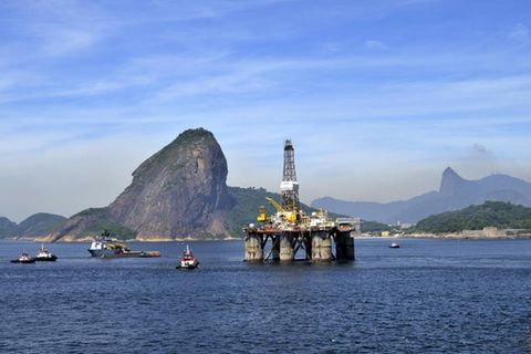 Brasilien eröffnet 2019 wie schon im Vorjahr die Top 10 der größten Erdöl-Produzenten der Welt. Das südamerikanische Land verzeichnete laut BP eine Fördermenge von 2,9 Millionen Barrel pro Tag. Das entsprach einem jährlichen Plus von 7,4 Prozent. Brasilien liegt in der BP-Rangliste vor Nigeria, Kasachstan und Mexiko.