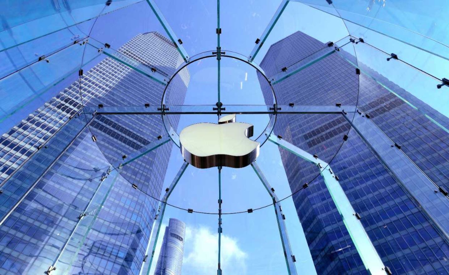Apple-Logo: Der iPhone-Hersteller ist das erste US-Unternehmen mit einer Marktkapitalisierung von 2 Billionen US-Dollar