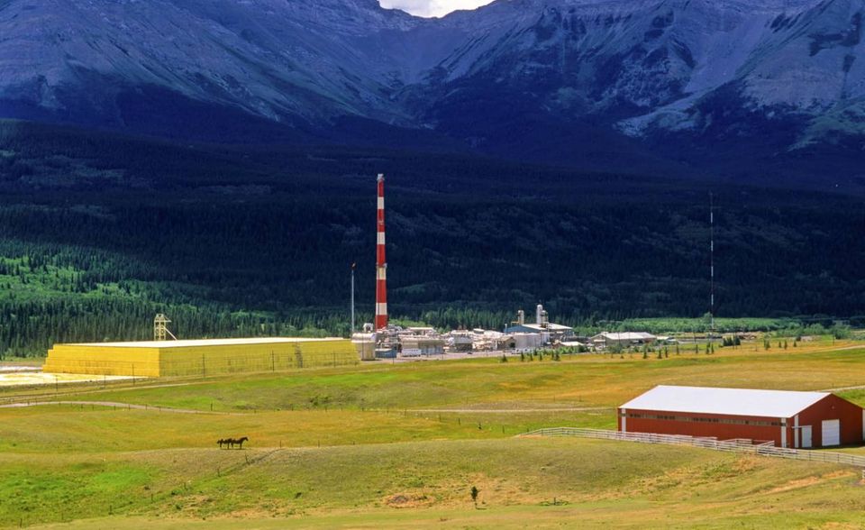 Kanada ist im Ranking der größten Erdgas-Nationen um zwei Plätze gefallen. Es kam 2019 nur noch auf Rang sechs – und das, obwohl die Produktionsmenge lediglich um 3,3 Prozent gefallen war. Aber das reichte im engen Wettstreit auf den vorderen Plätzen für einen Absturz. Kanada produzierte insgesamt 173,1 Milliarden Kubikmeter Erdgas.