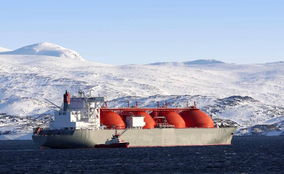 Norwegen liegt beim Erdgas nur noch knapp vor Saudi-Arabien. Die Produktionsmenge sank 2019 um 5,7 Prozent auf 114,4 Milliarden Kubikmeter. Von 2008 bis 2018 hatte Norwegen die Fördermenge noch im Schnitt um 2,0 Prozent pro Jahr steigern können.