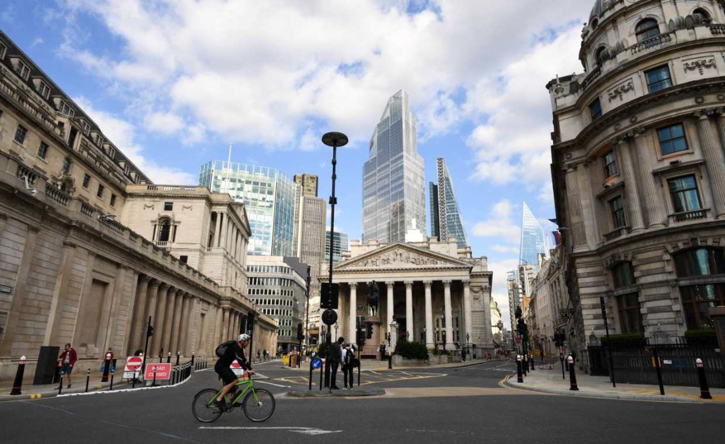 Die Londoner City ist noch weit von der Betriebssamkeit früherer Tage entfernt