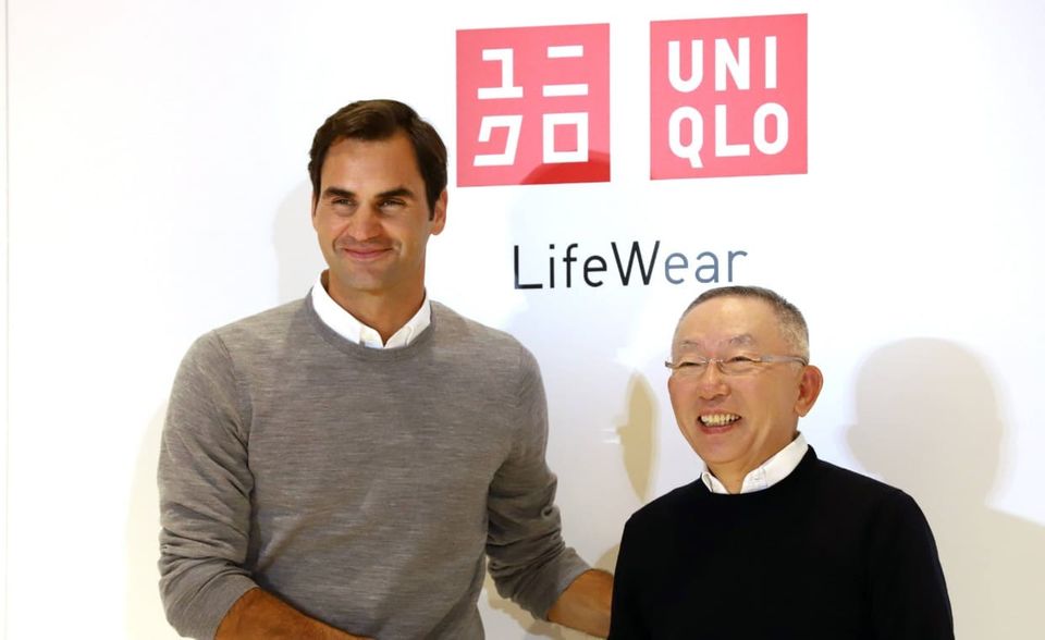 Ganz so reich wie Inditex-Gründer Amancio Ortega ist Tadashi Yanai zwar nicht. Aber der Gründer des Konzerns Fast Retailing, zu dem die Modemarke Uniqlo gehört, ist ebenfalls mit erschwinglicher Bekleidung zu einem der reichsten Menschen der Welt aufgestiegen. Ein Vermögen von 19,7 Mrd. Dollar sicherte dem 71-Jährigen in der „Forbes“-Reichenliste 2020 weltweit Platz 41 und Rang eins in Japan. Yanais Vermögen verringerte sich um 2,5 Mrd. Dollar.