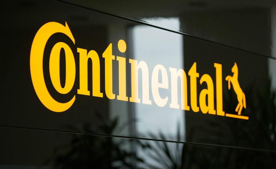 Autozulieferer Continental konnte 2019 den Umsatz trotz der allgemeinen Krise der Branche minimal steigern. Er erhöhte sich von 44,4 auf 44,5 Mrd. Euro. Das bedeutete im Ranking der größten Familienunternehmen Platz sechs. Allerdings sank das bereinigte operative Ergebnis des Konzerns aus Hannover von 4,1 auf 3,2 Mrd. Euro. Größter Anteilseigner ist die Schaeffler-Holding von Maria-Elisabeth Schaeffler und ihrem Sohn Georg.