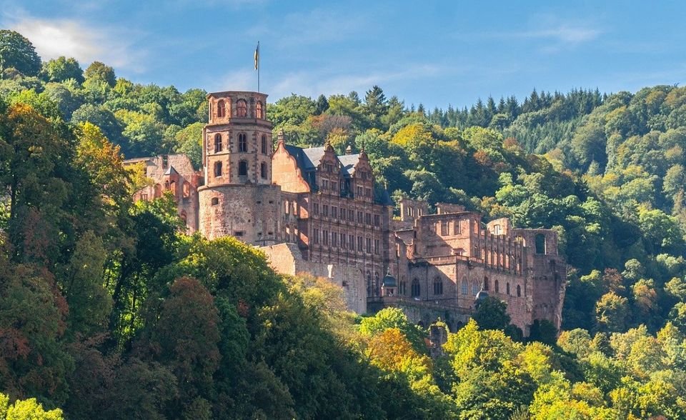 Heidelberg ist neben Berlin die zweite deutsche Stadt auf der „A List“ der CDP. „Heidelberg beteiligt sich als eine Modellkommune am Förderprogramm 'Masterplan 100 Prozent Klimaschutz' des Bundesministeriums für Umwelt, Naturschutz und nukleare Sicherheit“, teilt die Stadt mit. Ihr Ziel: „Bis 2050 will Heidelberg die CO2-Emissionen um 95 Prozent reduzieren und den Energiebedarf der Kommune um die Hälfte senken.“