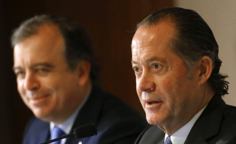Bacal teilt sich Platz sieben dieses Rankings mit Juan Carlos Escotet. Der 61-jährige Venezulaner ist Gründer der Bankengruppe Banesco. Die ist ein echtes Familienunternehmen: Alle vier Söhne Escotets arbeiten für Banesco. Der Milliardär hat im vergangenen Jahr rund zehn Prozent seines Vermögens eingebüßt. Es verringerte sich laut „Forbes“ von 3,8 auf 3,4 Milliarden Dollar.