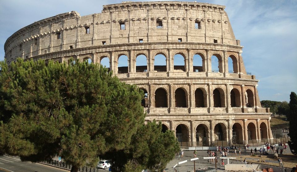 Eurostat lagen noch nicht für alle Mitgliedsstaaten Daten für 2019 vor. Italien meldete für 2018 einen Nesthocker-Anteil von nahezu 50 Prozent (49,2 Prozent). Betroffen waren 55,7 Prozent der Männer und 42,6 Prozent der Frauen. Beim durchschnittlichen Auszugsalter belegte Italien ebenfalls Platz vier: 30,1 Jahre.
