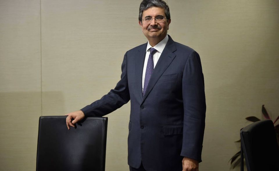 Uday Kotaks Vermögen ist um rund ein Zehntel auf 10,4 Mrd. US-Dollar gesunken. Im weltweiten Ranking belegte der 61-Jährige Platz 129. Seine Kotak Mahindra Bank gehört laut „Forbes“ im Privatkundengeschäft zu den vier größten Bankhäusern.