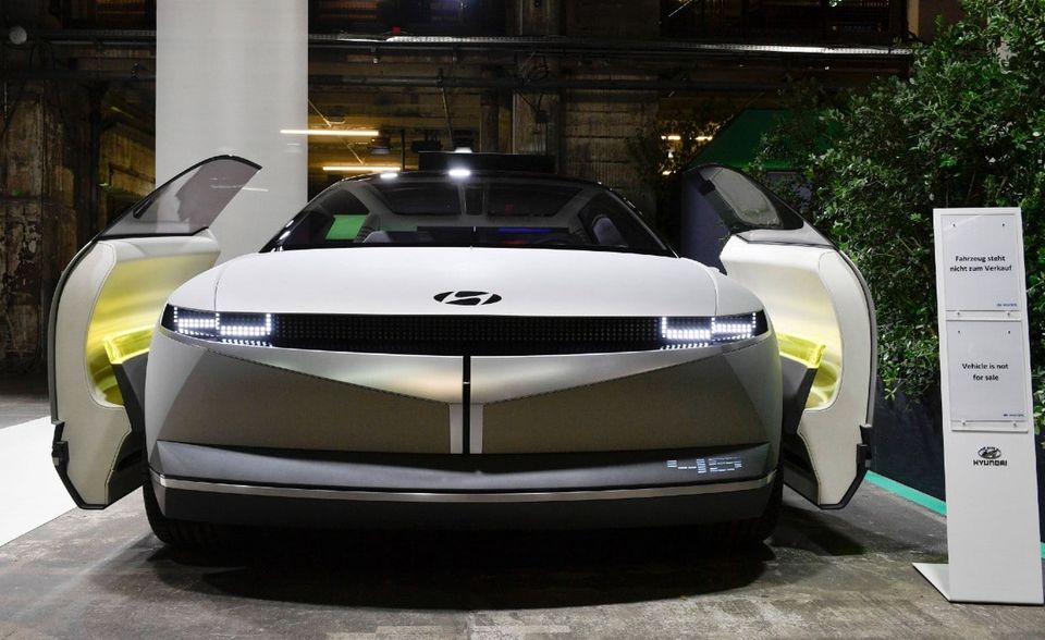 Hyundai eröffnete 2020 im Industriesektor „Fahrzeugbauer und Zulieferer“ die Top 10 der „Fortune Global 500“. Der koreanische Konzern belegte weltweit mit einem Umsatz von 90,7 Milliarden US-Dollar Platz 84, zehn Ränge höher als im Vorjahr. Hyundai gehörte in seinem 25. Jahr auf der Rangliste zu den Gewinnern der Branche. Der Umsatz erhöhte sich den Angaben zufolge im Geschäftsjahr 2019 um drei Prozent. Der Gewinn stieg sogar um 87 Prozent auf 2,6 Milliarden Dollar.