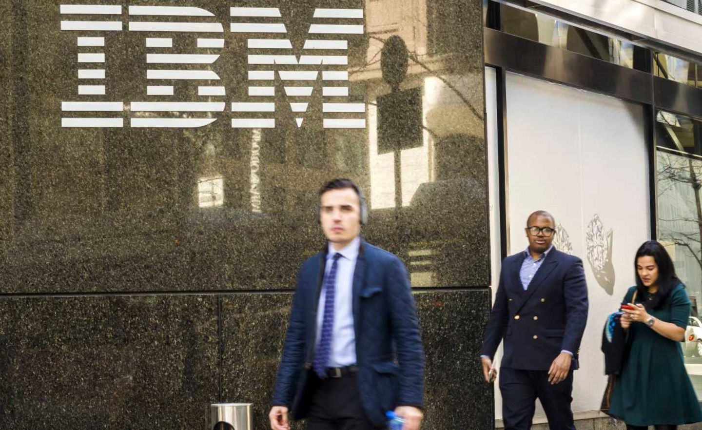 IBM-Schriftzug an der Konzernzentrale in New York