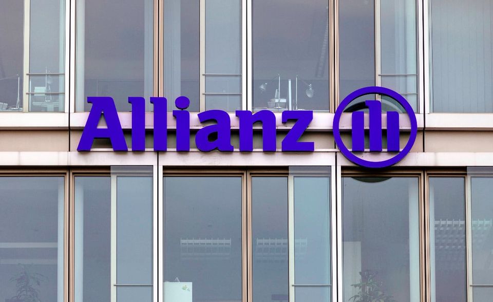 Die Allianz ist der einzige Versicherer, der es unter die wertvollsten deutschen Marken schafft. Mit einem Wachstum von sieben Prozent kann die Marke auch international vier Plätze gut machen und landet auf Platz 39. Ihr geschätzter Markenwert beläuft sich auf 12,9 Mrd. Dollar und ist damit weniger als halb so groß, wie der Markenwert des Drittplatzierten.