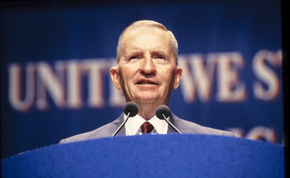 Hätten wir diese Liste für 2019 erstellt, wäre darauf Ross Perot aufgetaucht. Der IT-Magnat war lange vor Trump das Paradebeispiel eines steinreichen Unternehmers, der von seinen politischen Gegnern anfangs unterschätzt wurde. Der Texaner war 1992 und erneut 1996 unabhängig von Demokraten und Republikanern als Kandidat angetreten und hatte Achtungserfolge erzielt. Der Multimilliardär starb im Juli 2019 im Alter von 89 Jahren. Sein Sohn H. Ross Perot Jr. schaffte es mit 2,0 Mrd. Dollar ebenfalls auf die „Forbes“-Liste, hat bislang aber offenbar keine politischen Ambitionen.