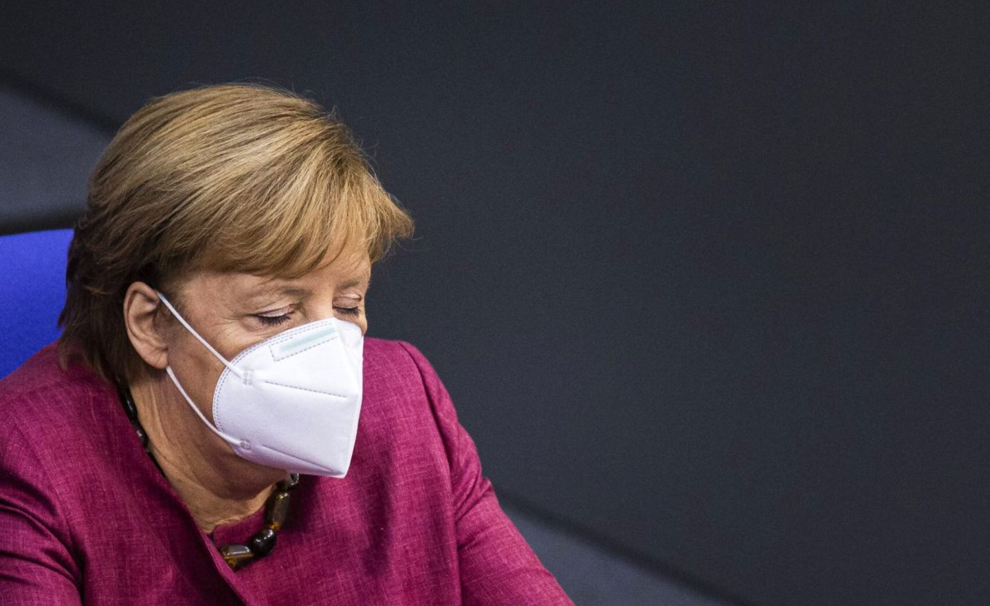 Bundeskanzlerin Merkel mit Schutzmaske